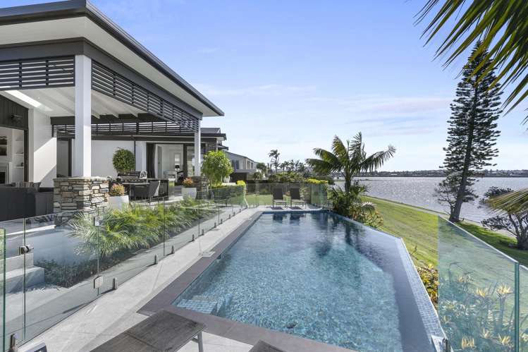 76 Bramley Drive Farm Cove_10