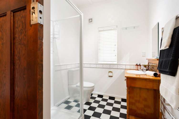 9 Duders Avenue Devonport_11