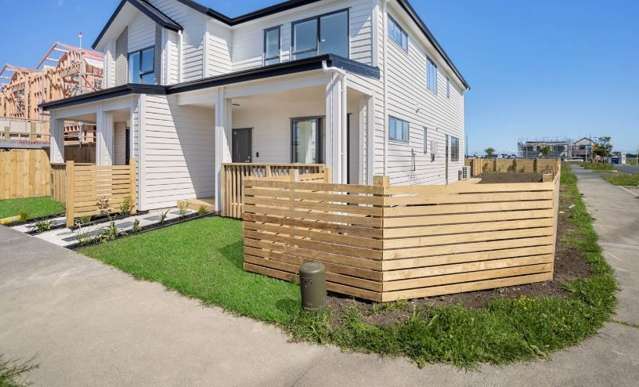 Stunning 4BR Karaka Townhouse!