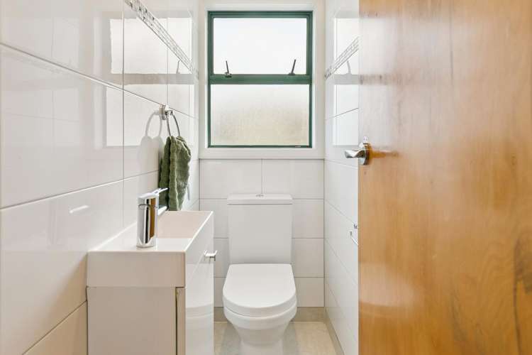 54 Akaroa Drive Maupuia_18