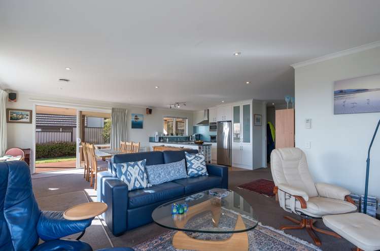 5 Norfolk Place Stoke_11