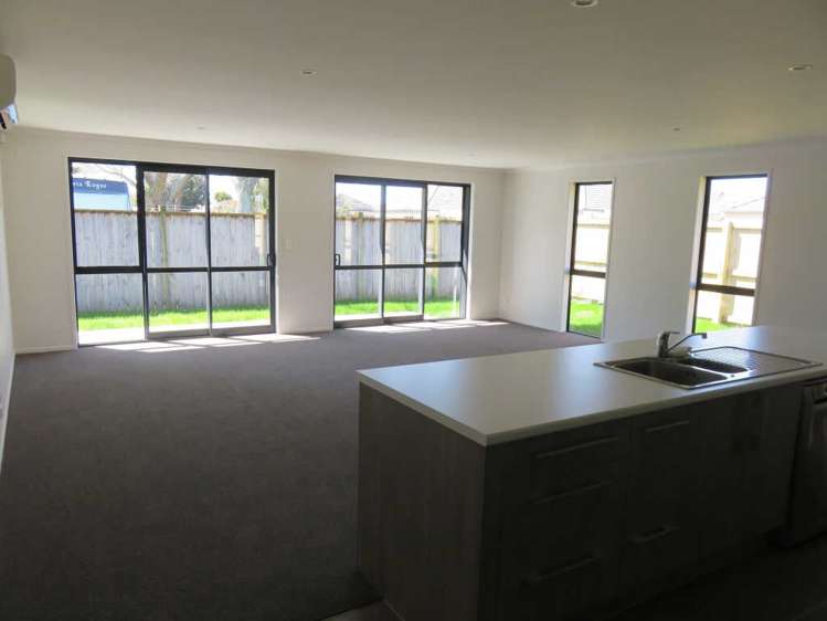 16 Kennedy Lane Hamilton East_12