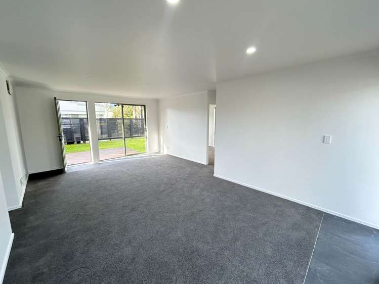 2/14A Keeling Road Henderson_4
