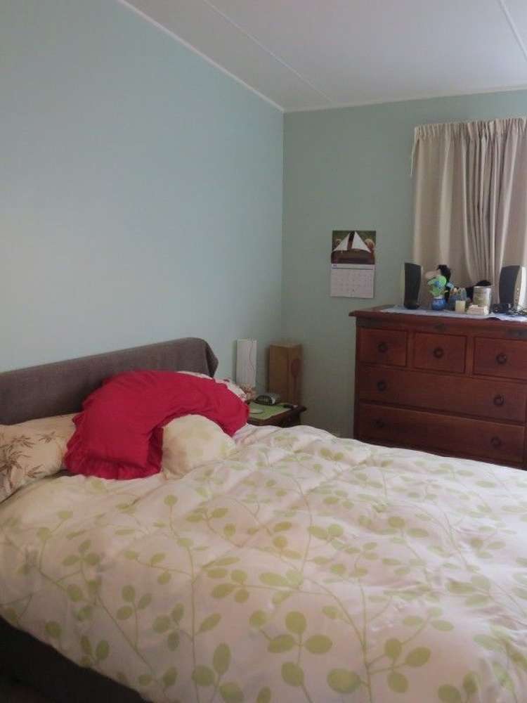 19 George Street Pahiatua_11