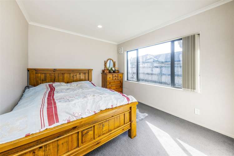 18 Aberdeen Crescent Wattle Downs_12