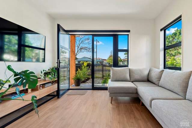 2/89 Beach Road Te Atatu Peninsula_3
