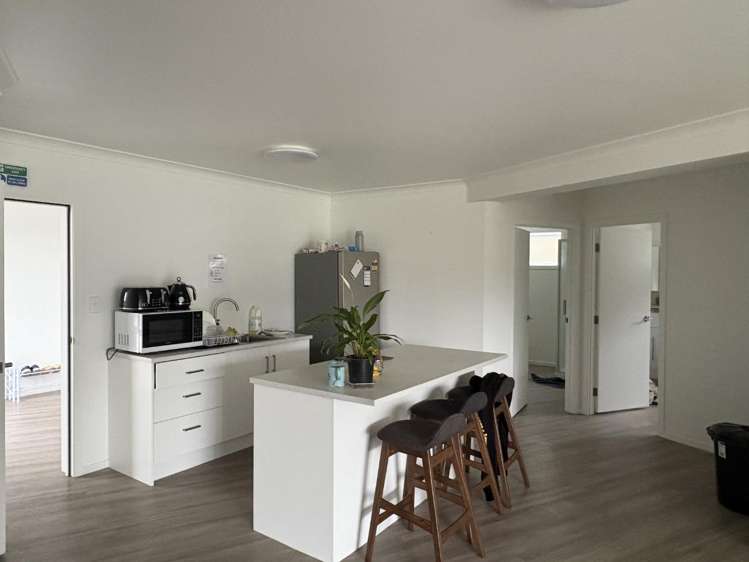 4/170 Otonga Road 1147_2