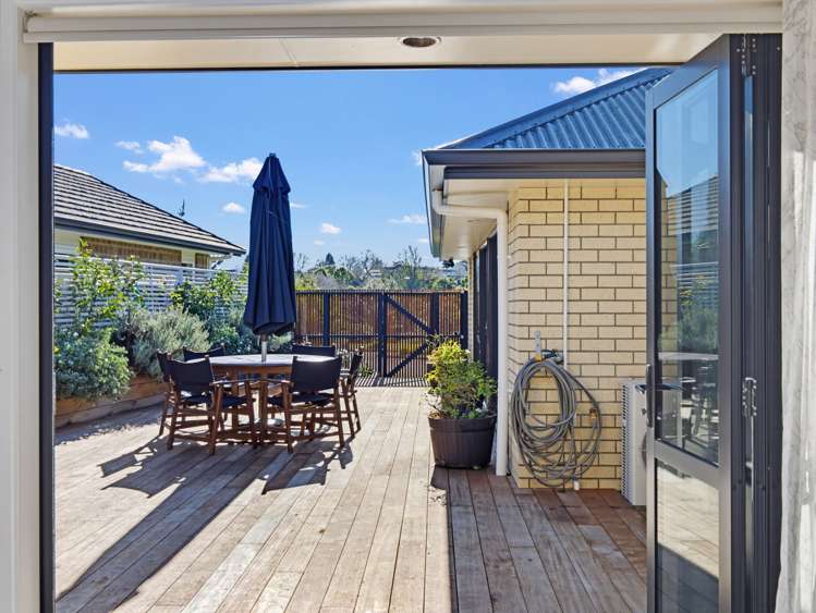 48 Alpers Ridge Leamington_32