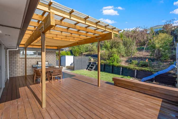 5 Tirohanga Crescent Stanmore Bay_12