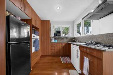 104 Webster Avenue_4