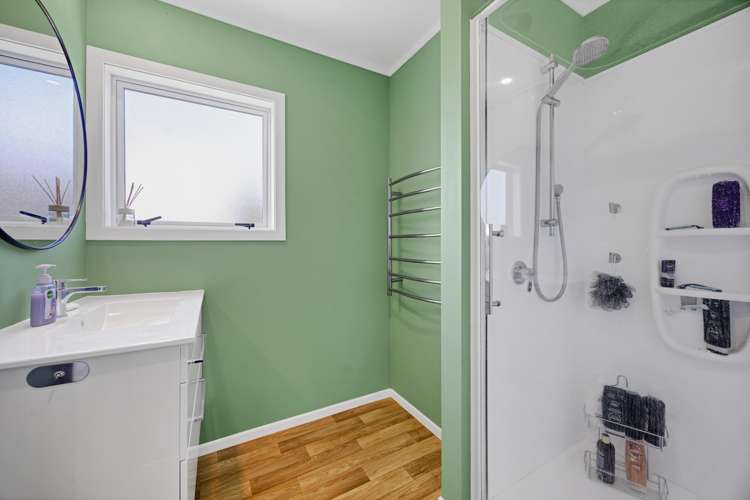 6 Camellia Avenue Bell Block_14