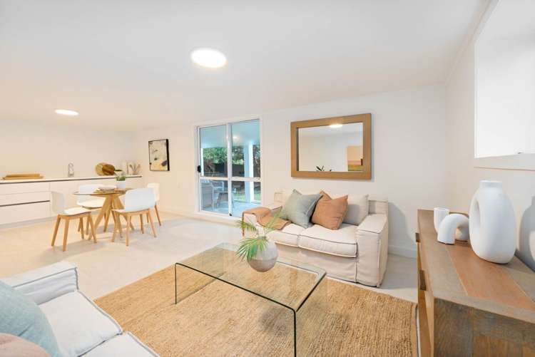 96 Pupuke Road Hillcrest_25