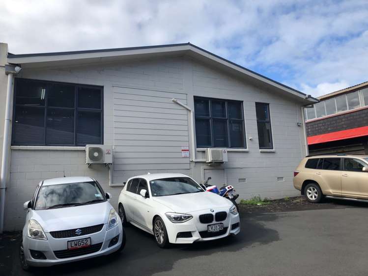 21 Barrys Point Road Takapuna_1