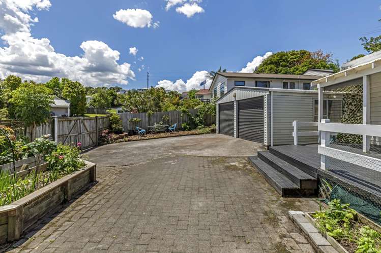 56 Athena Drive Totara Vale_3