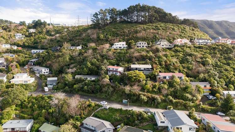 1/60 Winston Street Crofton Downs_12