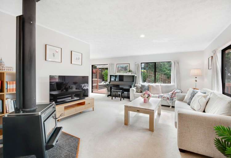 2/10 Tallington Crescent Torbay_5