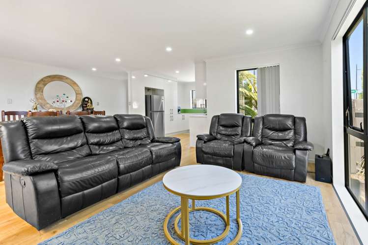 11 Castlepoint Avenue Takanini_3