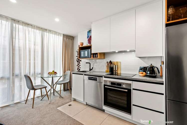 203/212 Willis St 2185_1