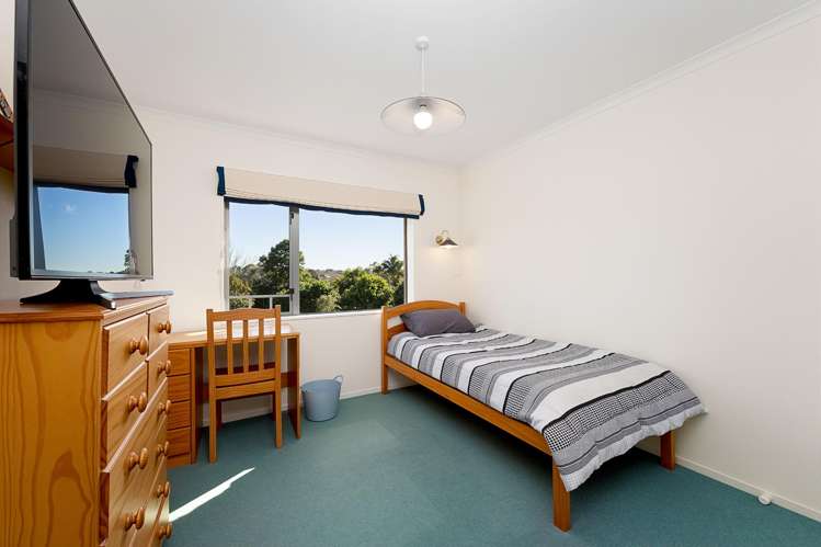 2 Burgundy Park Avenue Henderson_20