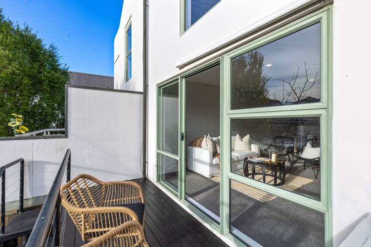 2/22 Exeter Street Merivale_8