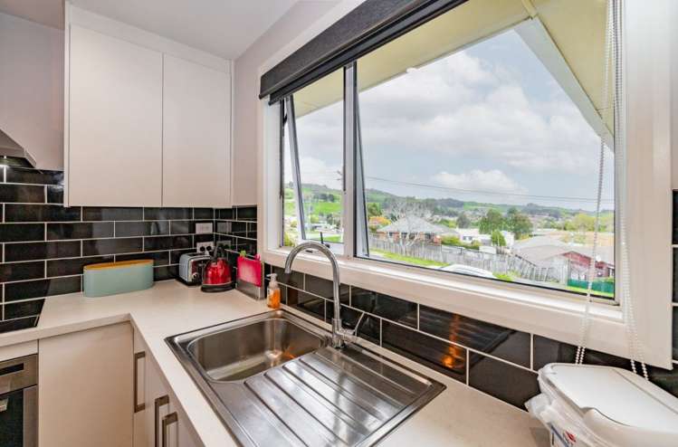 68 Waldron Crescent Green Island_9