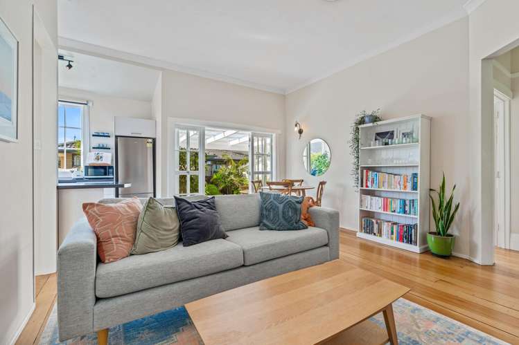 5 Rewa Street New Lynn_9