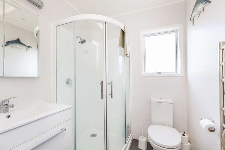 11 John Witton Drive Crofton Downs_8