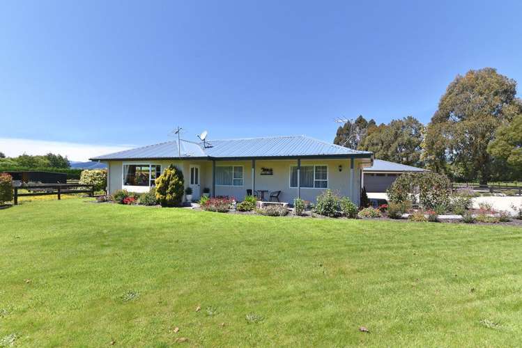 131 Teapot Valley Road Brightwater_1