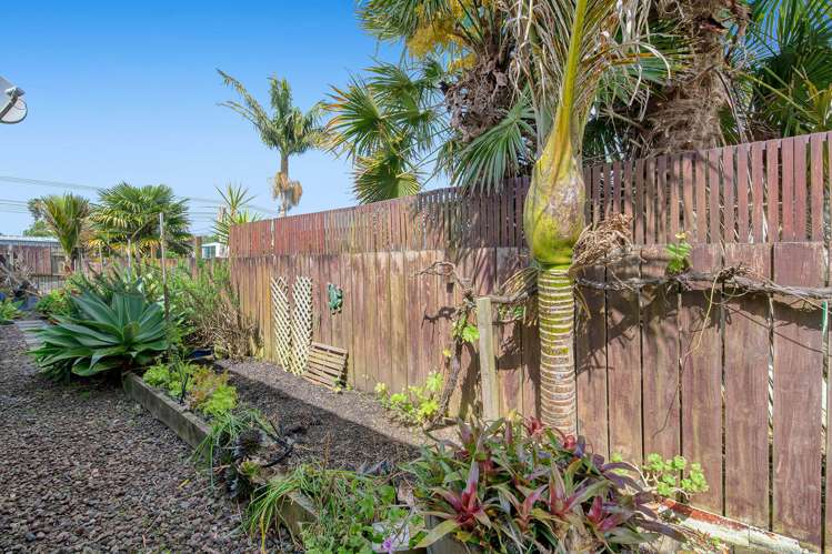 19a Parakai Avenue Parakai_16