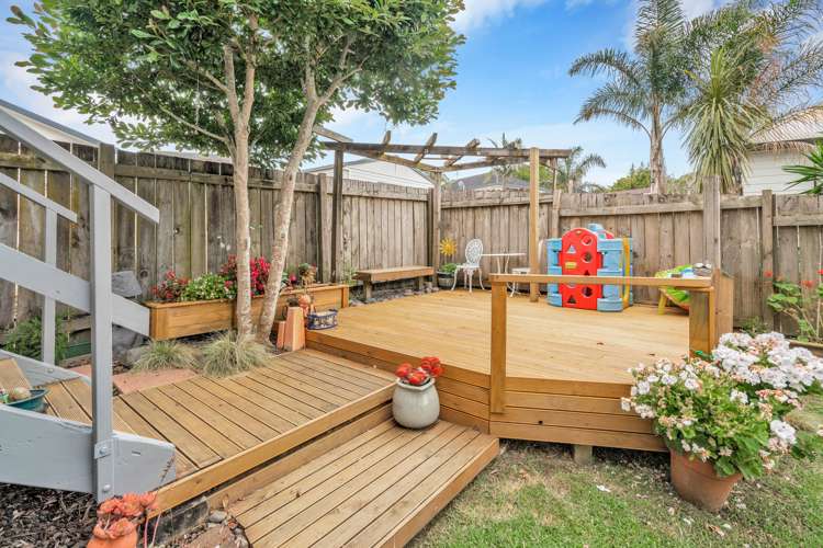 1/136 Bradbury Road Botany Downs_14