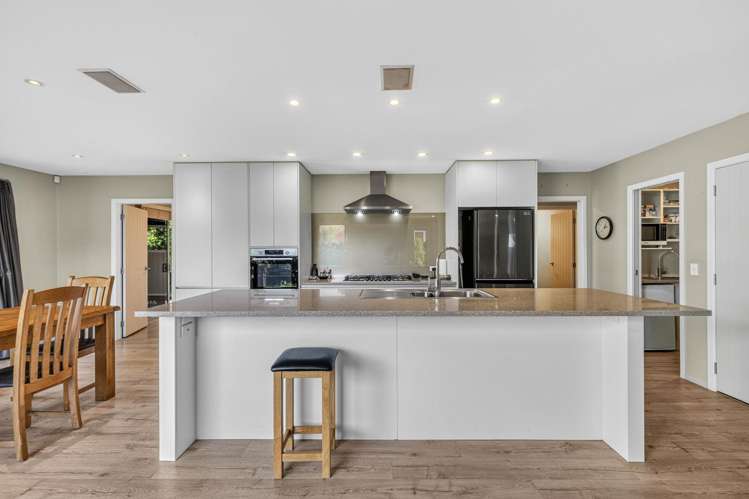72 Jellicoe Drive Hamilton East_10