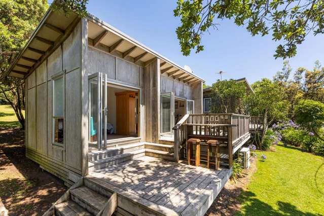 Wai-iti Beach Retreat Beach Road Waiiti_2