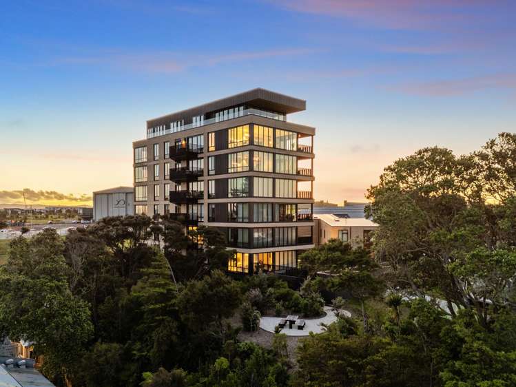 201/45 Hudson Bay Road Hobsonville_16