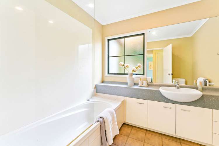 8 Clemows Lane Albany_17