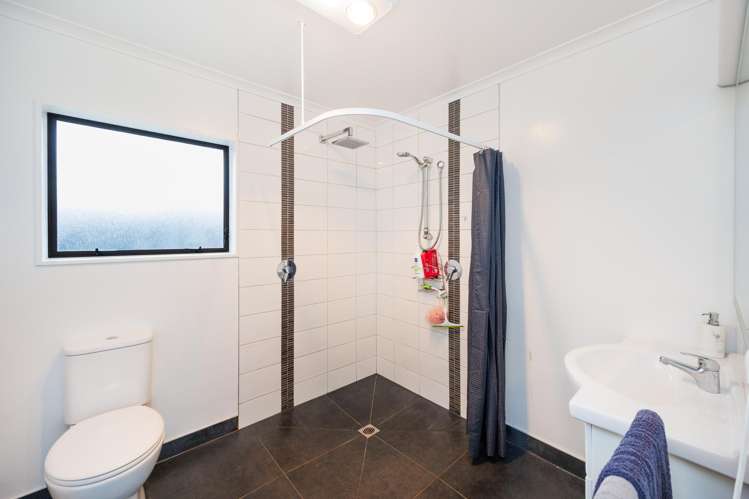 77 Pacific Drive Fitzherbert_13