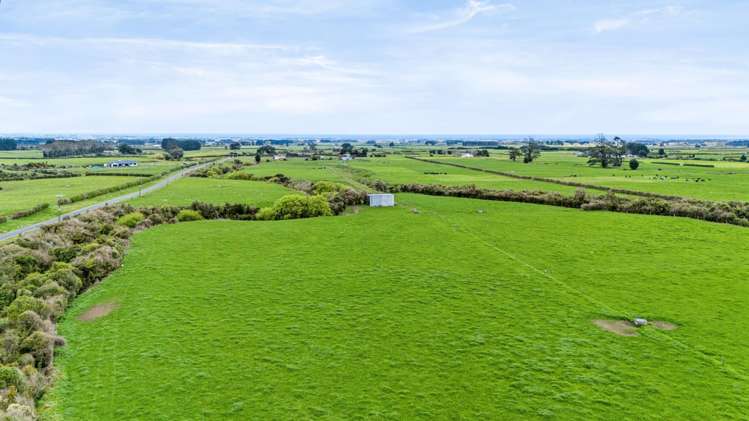 1332 Eltham Road Kaponga_16