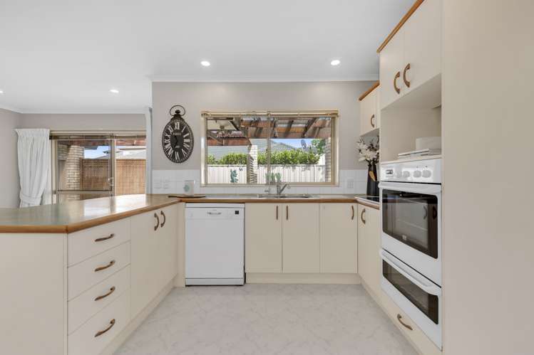 31 Macnean Drive East Tamaki Heights_11