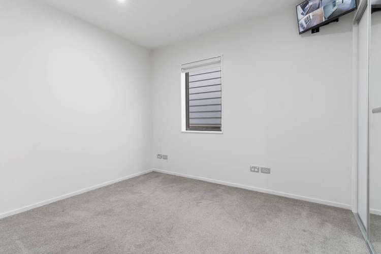 82 Joseph Street Flat Bush_14