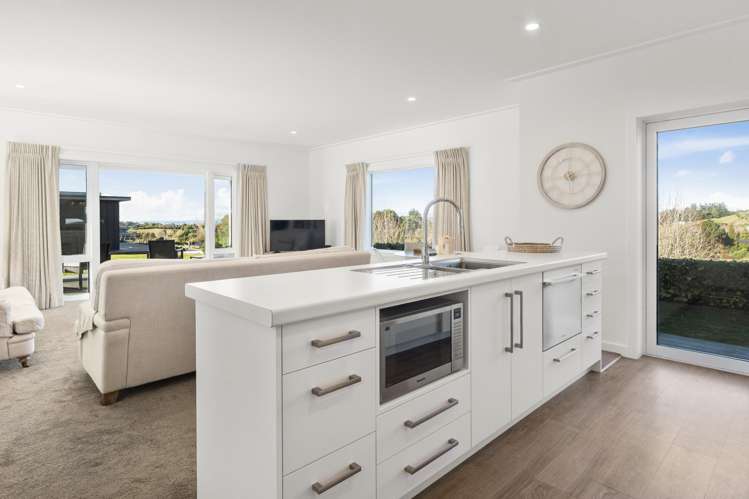 2/21 Highland Drive Acacia Bay_32