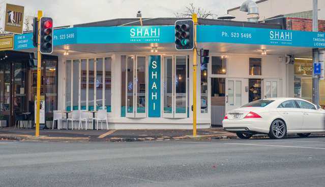 RESTAURANT FOR SALE ON PRIME REMUERA CORNER