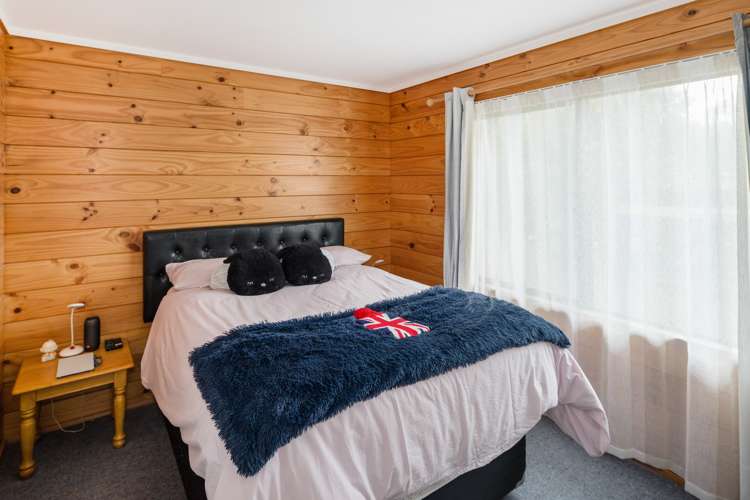 104 Apu Crescent Lyall Bay_17