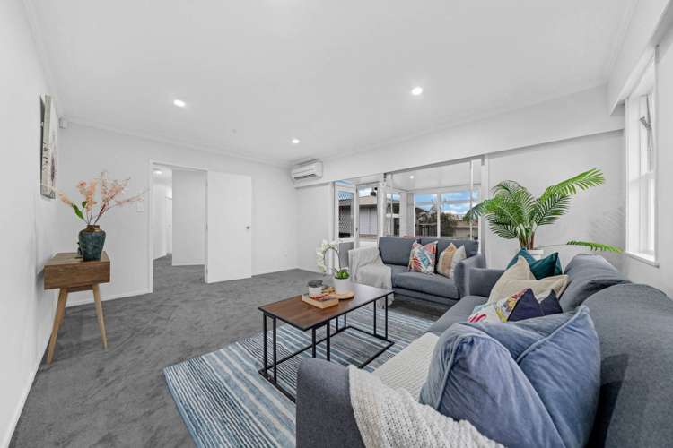 74 Vodanovich Road Te Atatu South_6