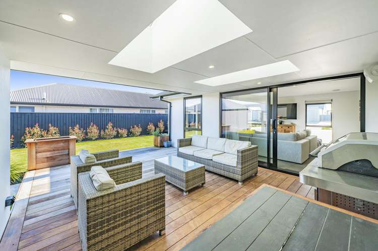 72 Halpin Drive Lincoln_10