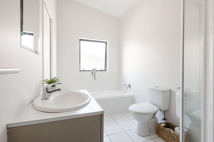 12 Rochdale Way Stoke_13