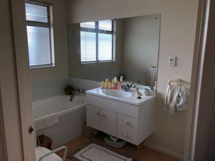 38 Bellville Drive Clendon Park_12