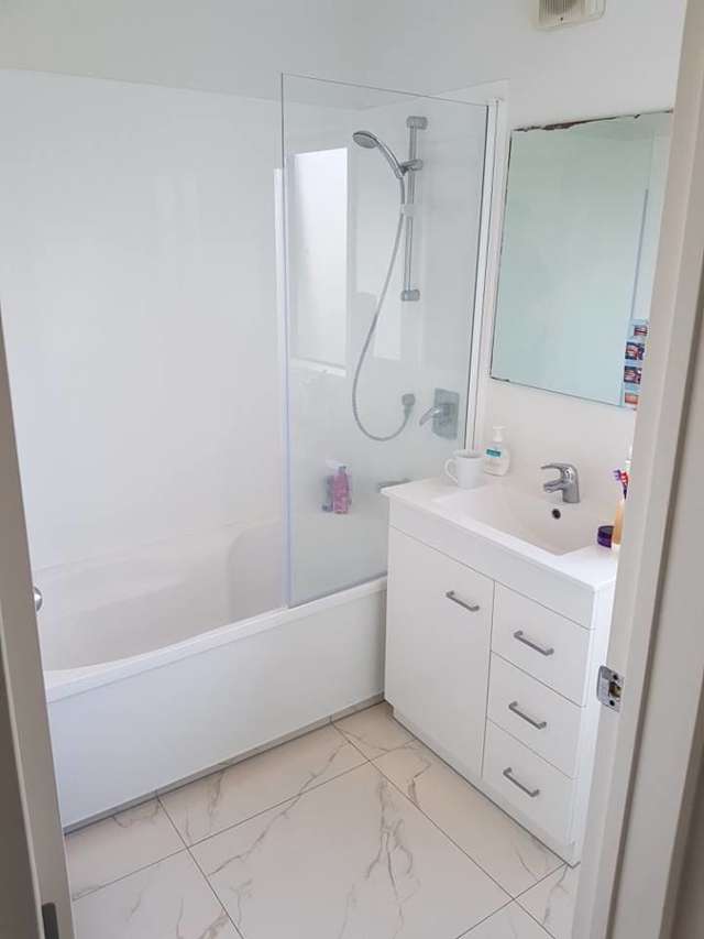 7/36 West Coast Road Glen Eden_2