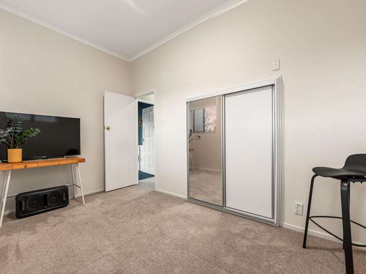 216 Welcome Bay Road Welcome Bay_12