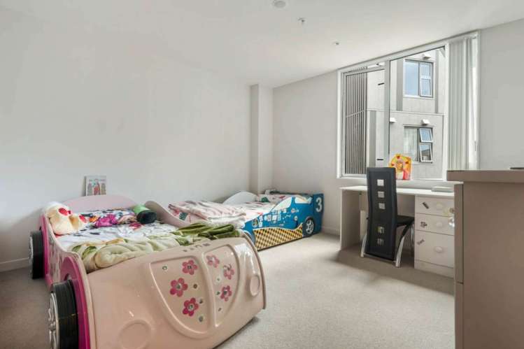 304/25 Don McKinnon Drive Albany_9