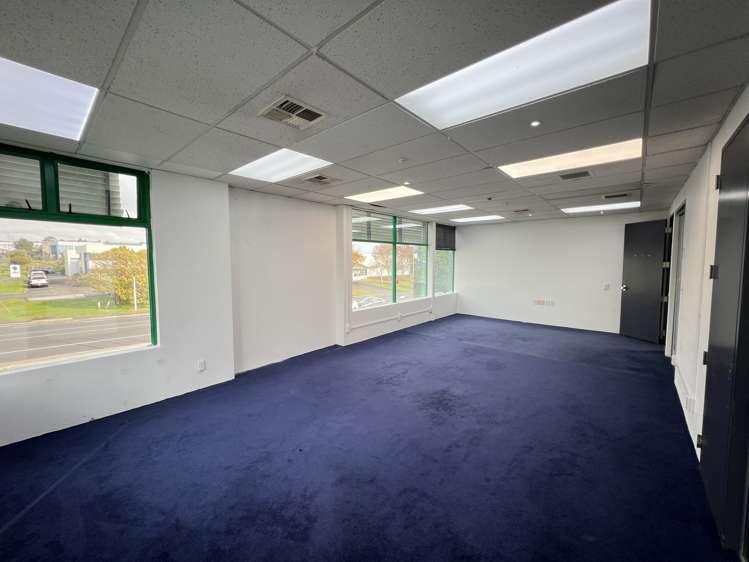 Level 1/5 William Pickering Drive Albany_11