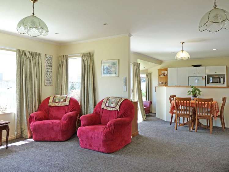 17 Middlebank Drive Richmond_3